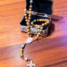 Load image into Gallery viewer, Jesus Crucified Wood Rosary